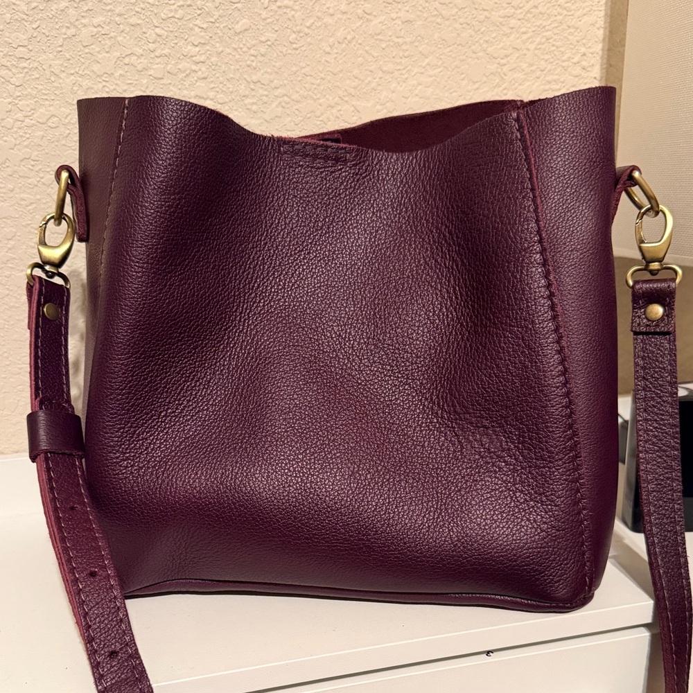 NWOT Portland Leather Good Butterfly Bucket Bag Dark Purple